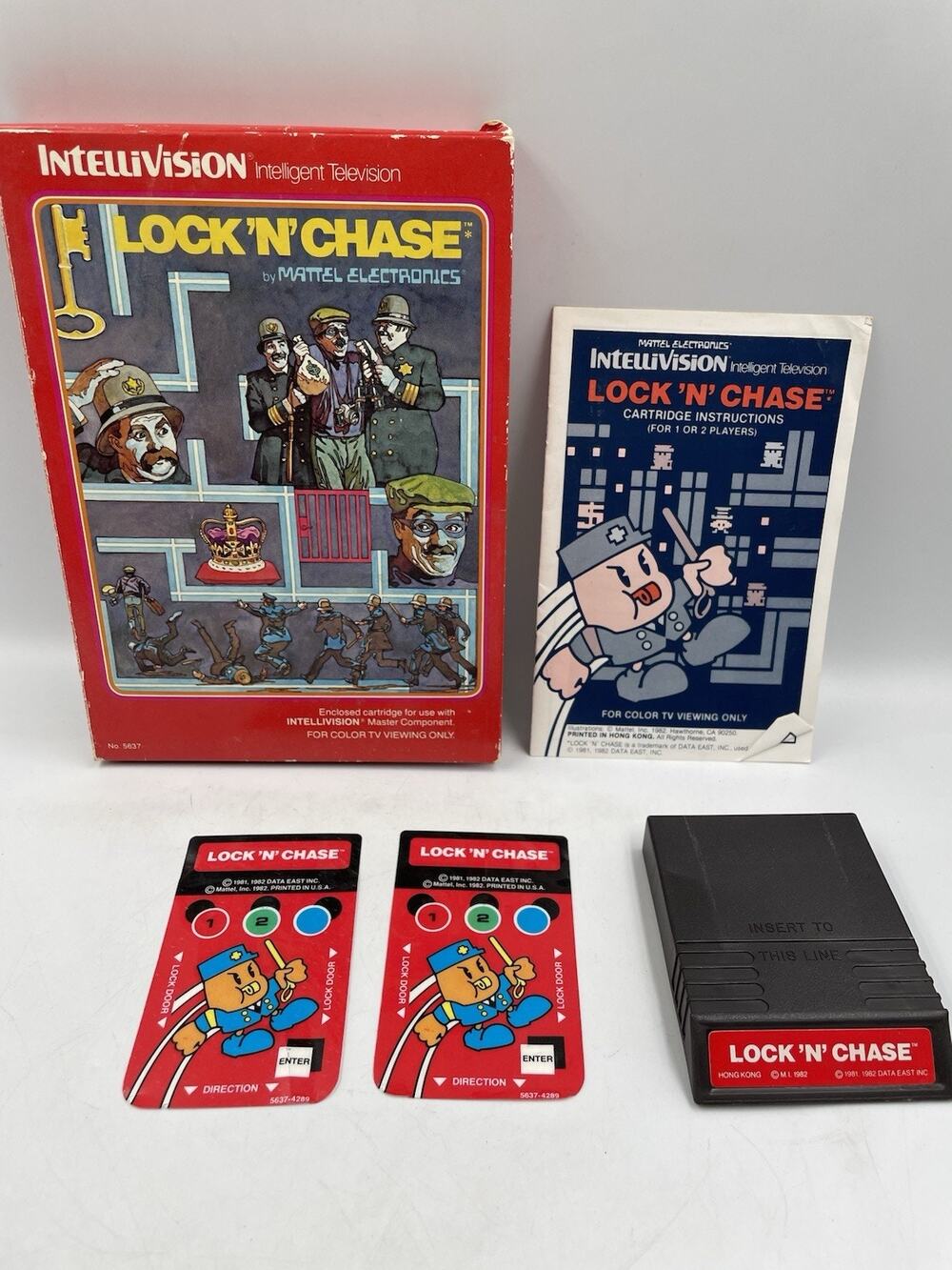 Mattel Intellivision Lock 'N' Chase Cartridge 1982 Complete Manual & Overlays